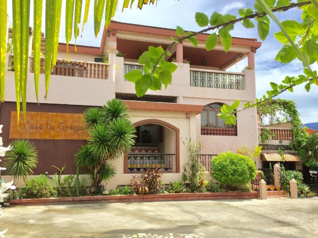 Casa La Granja Hotel Iloilo City Ngoại thất bức ảnh