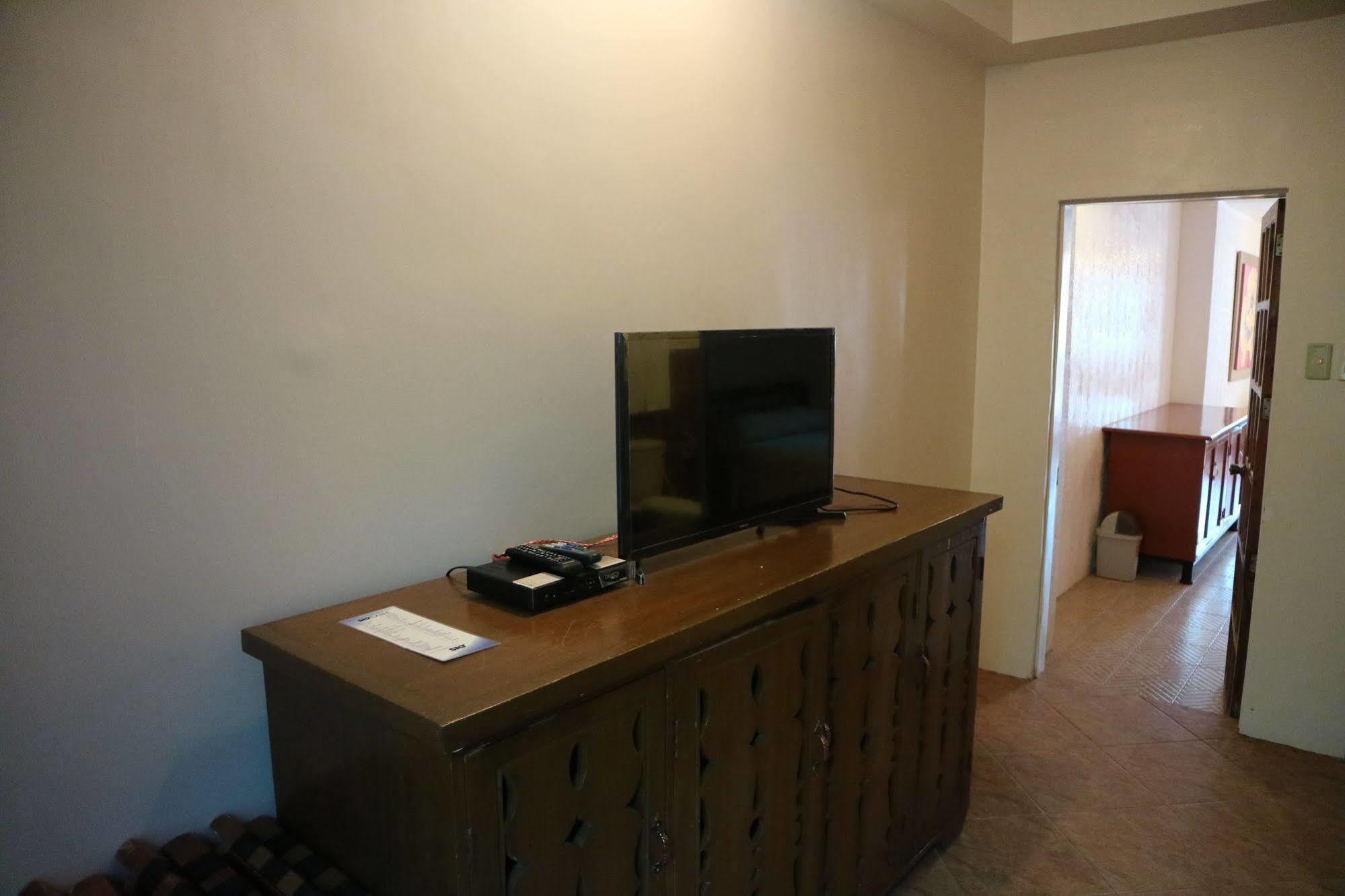 Casa La Granja Hotel Iloilo City Ngoại thất bức ảnh