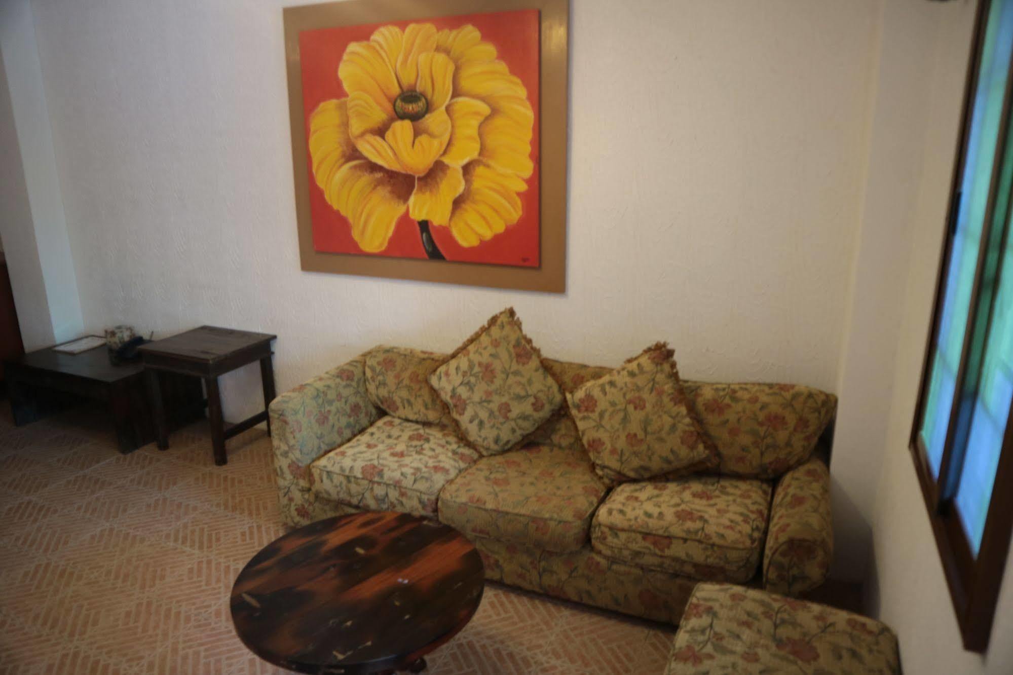 Casa La Granja Hotel Iloilo City Ngoại thất bức ảnh